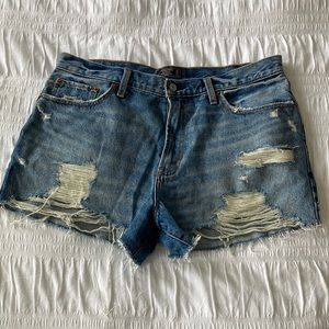Abercrombie high rise distressed shorts 32
